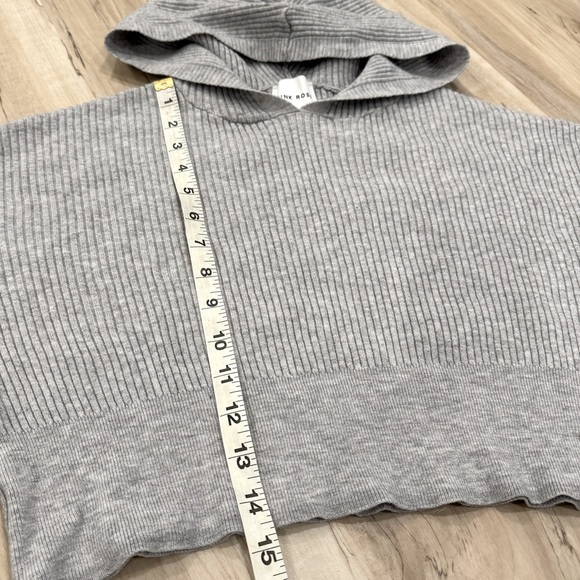 Ribbed Cropped Gray Hooded Sweater XSmall - Picture 4 of 5
